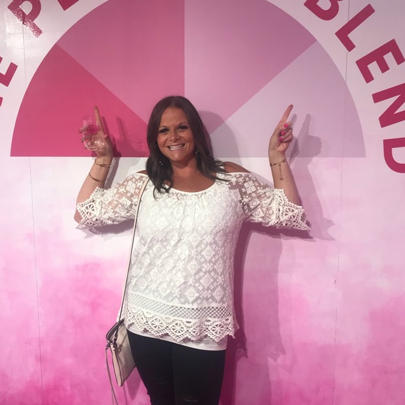 Meet your Posher, Deanne - Picture 1 of 1